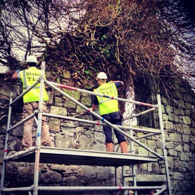 BTJbKqCIcAAW6SB.jpg large