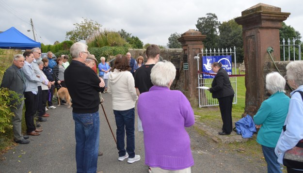 Auld Kirkyard , Castlehill