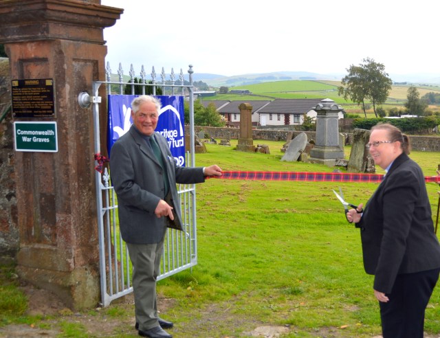 Rev Helen Cuthbert and Ian Howat