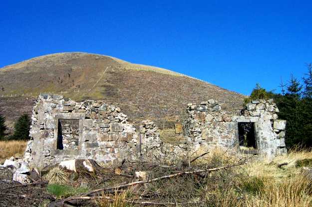 The Lone Monthraw Where man never heard His neighbour's cock craw